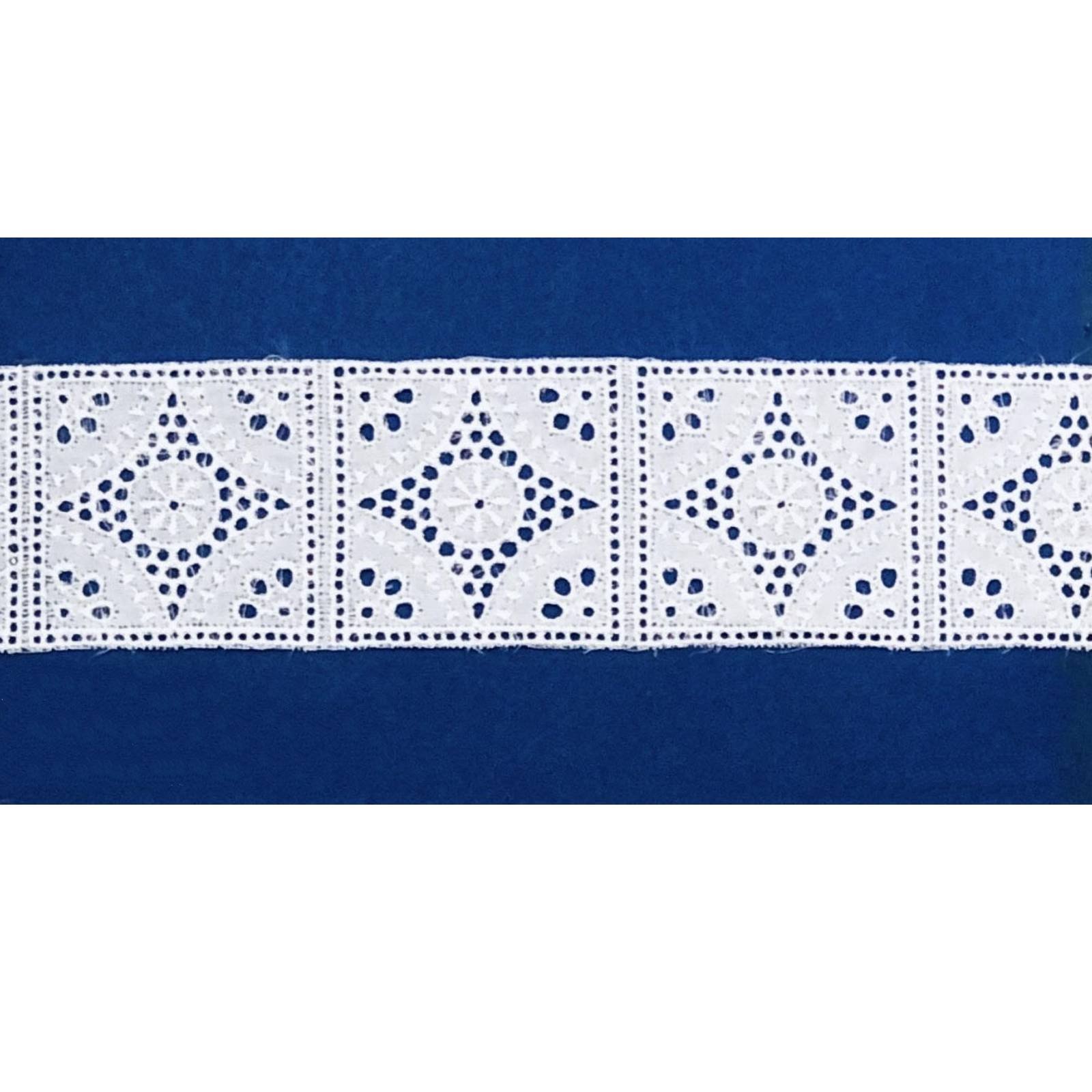 sangallo 44214 Ricamo San Gallo a Quadretti Geometrici Altezza 5 cm Confezione da 7,40 mt -Art.44214 - immagine 1